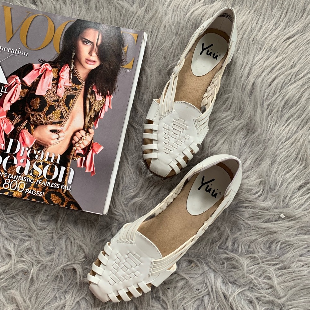 Yuu White Sandals